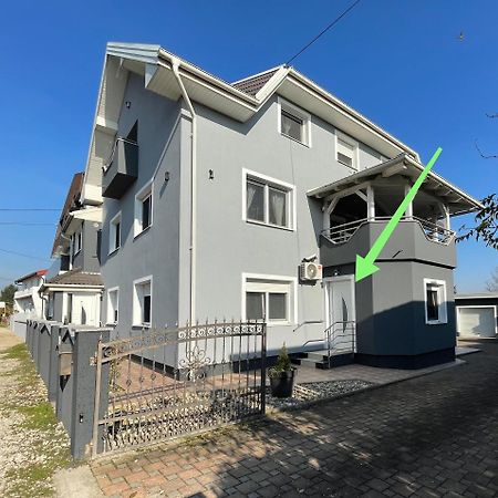 4 Stars Apartments Near Airport Nagygorica Kültér fotó